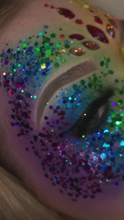 pride, pride glitter, pride makeup, glitter, glitters, pride makeup look, pride makeup ideas, chunky glitter, festival glitter, london pride, pride art, creative pride makeup, blue glitter, red glitter, orange chunky glitter, yellow chunky glitter, green glitter, purple glitter, pride look, pride trends, pride outfit, pride dress up, lgbt, love is love, pro glitz, proglitz, pro glitz pride collection